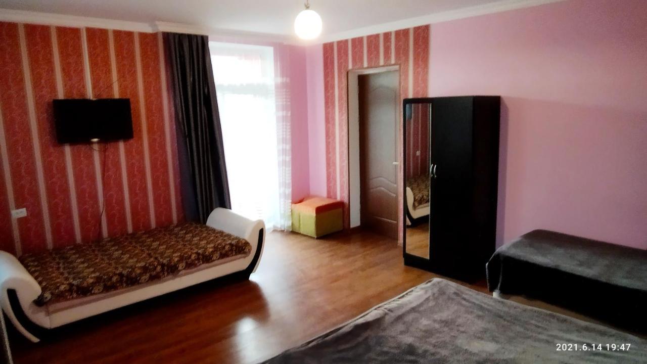 Hotel Red House Achalciche Zewnętrze zdjęcie